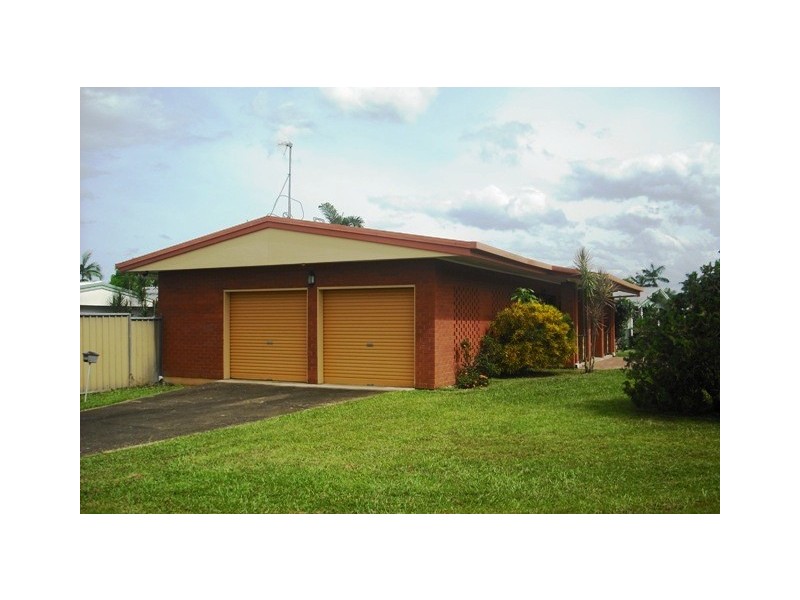 33 Lime Street, Mooroobool QLD 4870