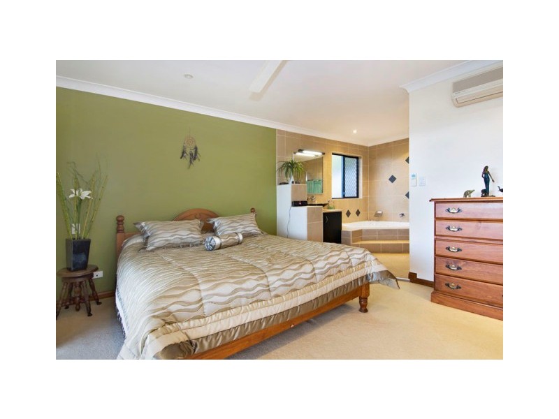 25  Guthrie Place, Bentley Park QLD 4869