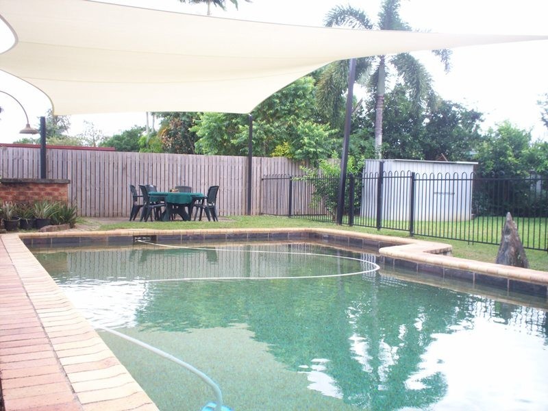 4 Frances Street, Mooroobool QLD 4870