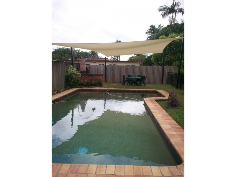 4 Frances Street, Mooroobool QLD 4870