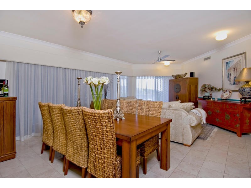 49/8 Munro Terrace, Mooroobool QLD 4870