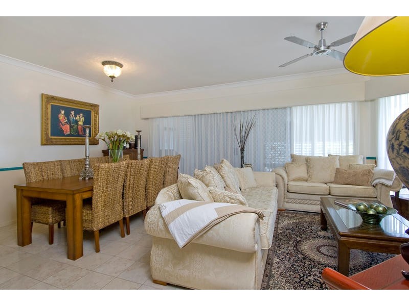 49/8 Munro Terrace, Mooroobool QLD 4870