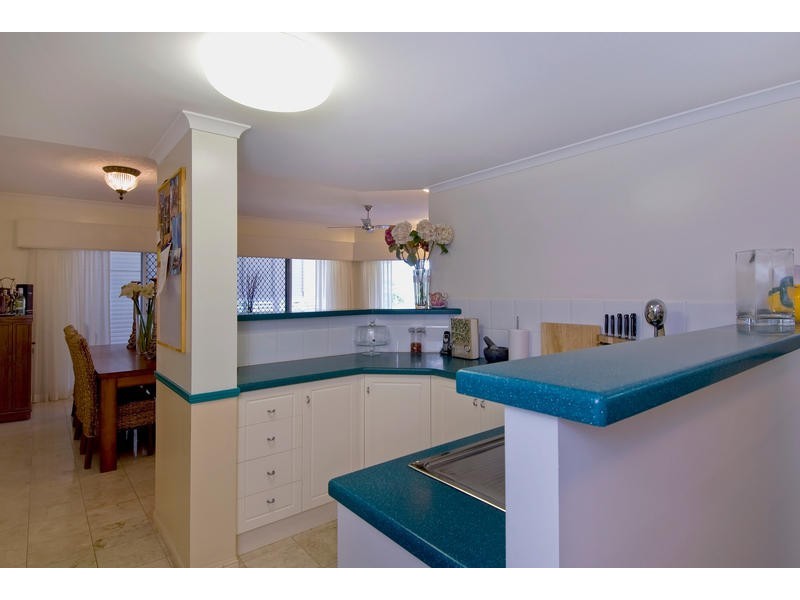 49/8 Munro Terrace, Mooroobool QLD 4870