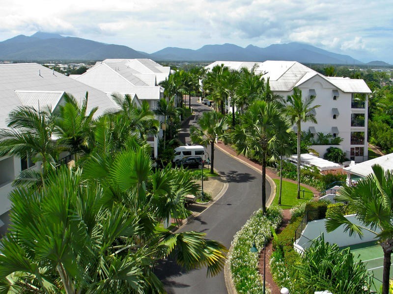 49/8 Munro Terrace, Mooroobool QLD 4870