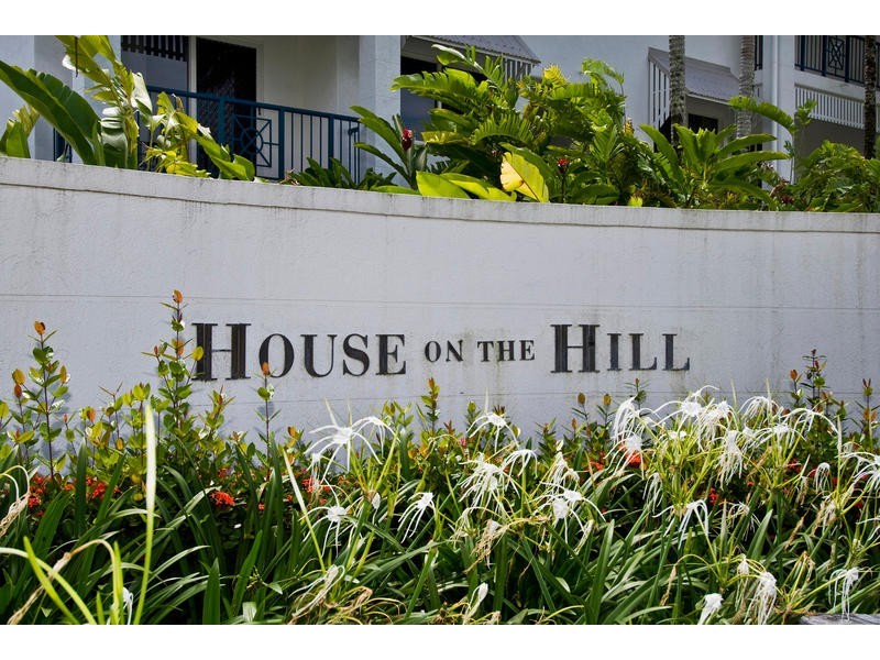 49/8 Munro Terrace, Mooroobool QLD 4870