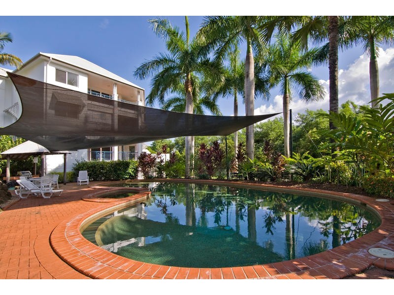 49/8 Munro Terrace, Mooroobool QLD 4870