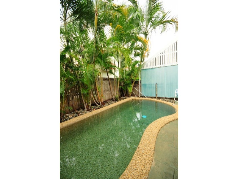 2/12 Le Grande Street, Cairns QLD 4870