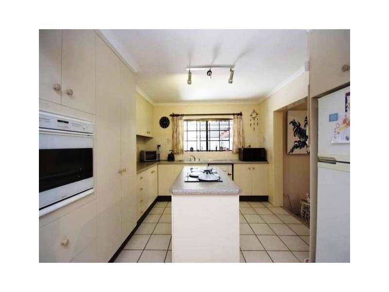 14 Ponticello Street, Whitfield QLD 4870