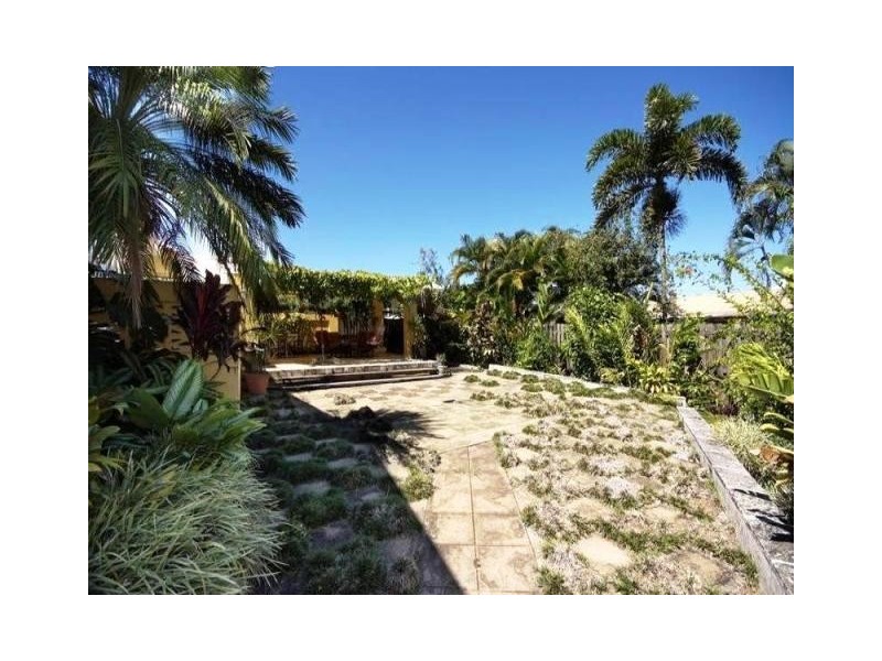 14 Ponticello Street, Whitfield QLD 4870