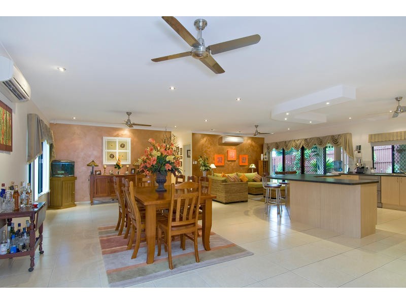 Bentley Park QLD 4869