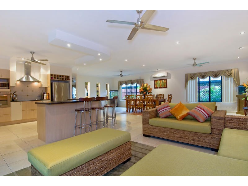 Bentley Park QLD 4869