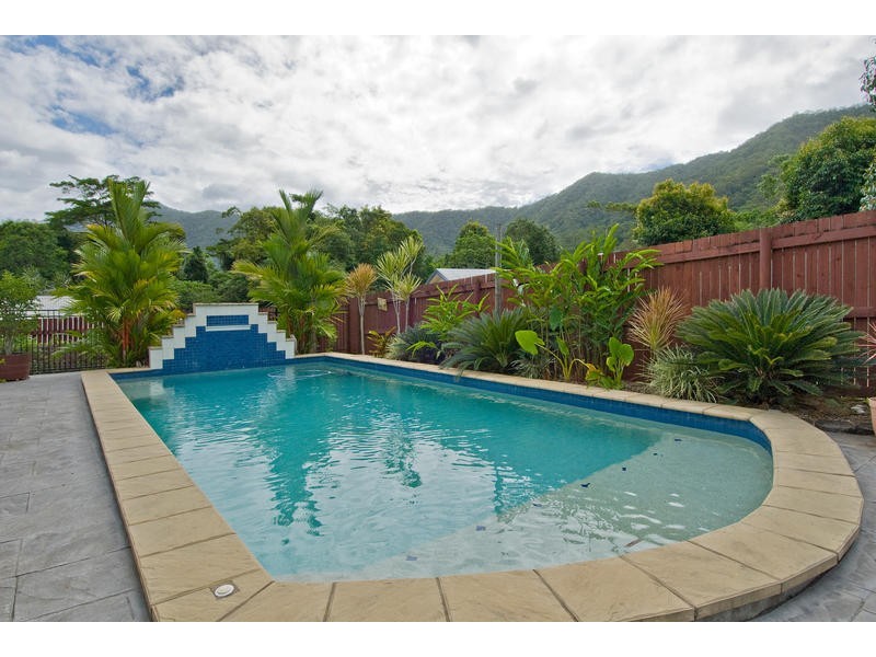 Bentley Park QLD 4869