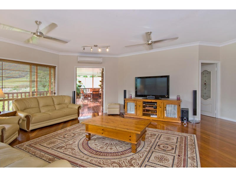 Bentley Park QLD 4869