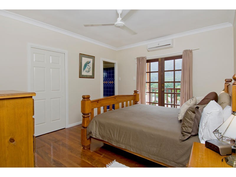 Bentley Park QLD 4869