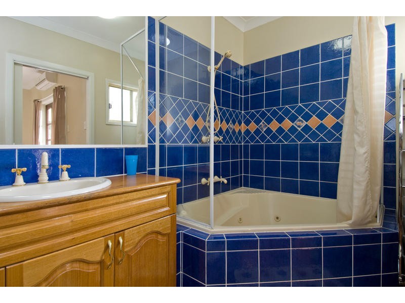 Bentley Park QLD 4869