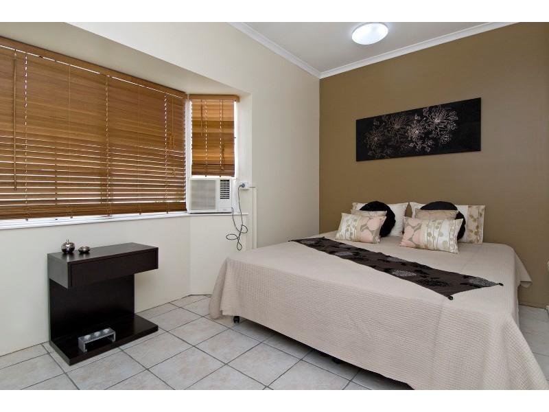 10/11 Brown Street, Woree QLD 4868