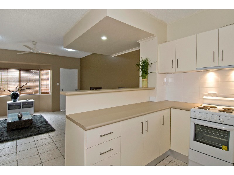 10/11 Brown Street, Woree QLD 4868