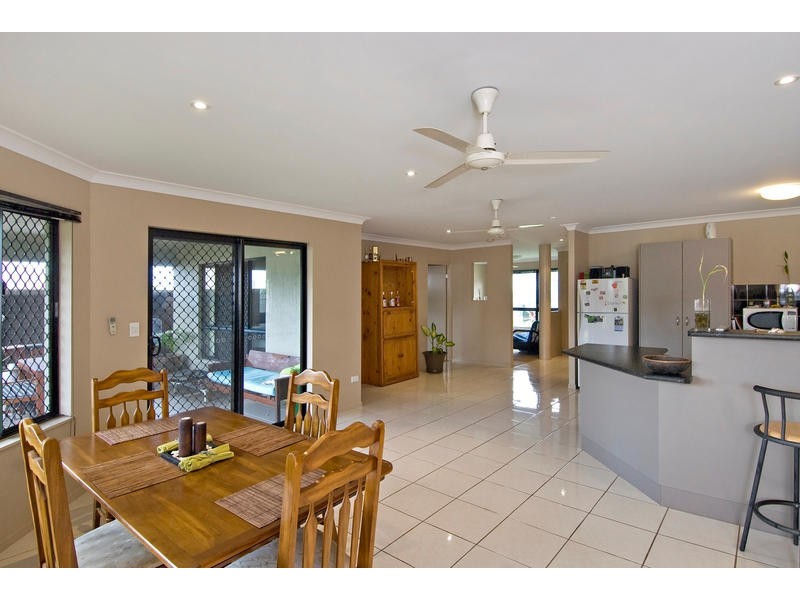 Bentley Park QLD 4869