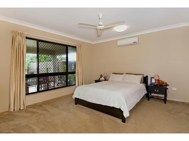 Bentley Park QLD 4869