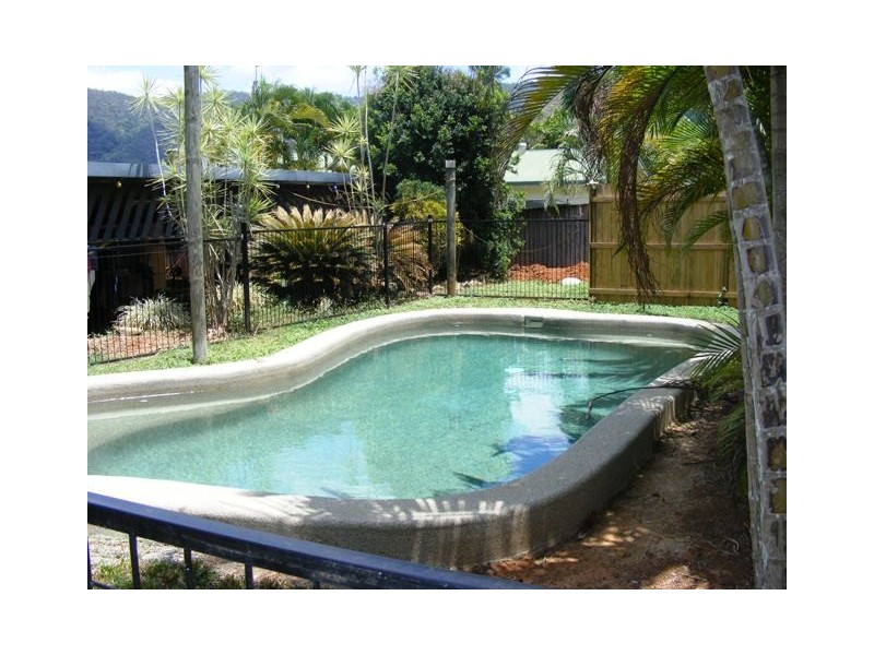 Bentley Park QLD 4869