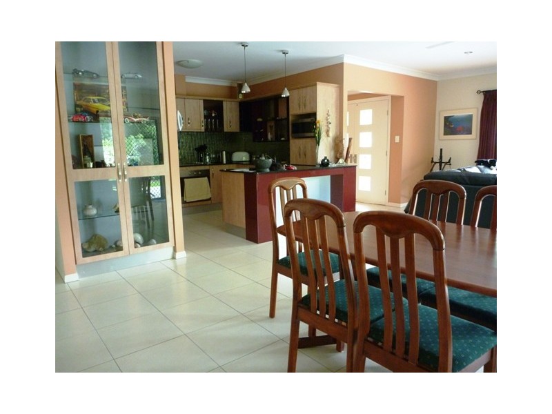 43 Chesterfield Close, Brinsmead QLD 4870