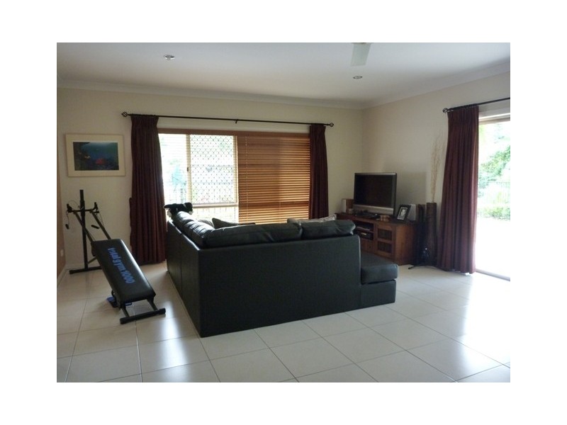 43 Chesterfield Close, Brinsmead QLD 4870
