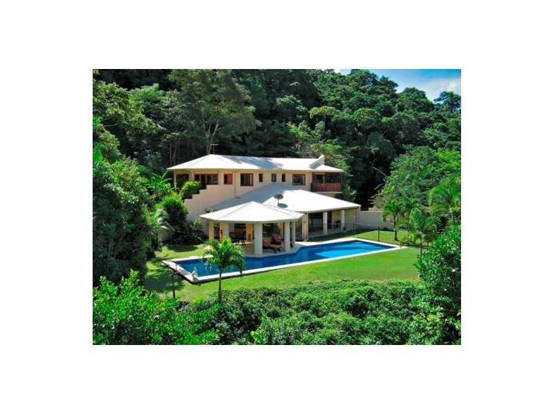 15  Hook Close, Brinsmead QLD 4870