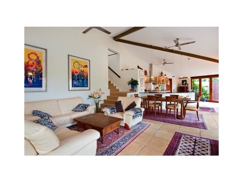 15  Hook Close, Brinsmead QLD 4870