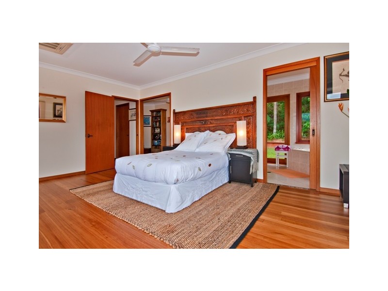 15  Hook Close, Brinsmead QLD 4870