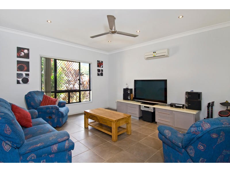 Bentley Park QLD 4869