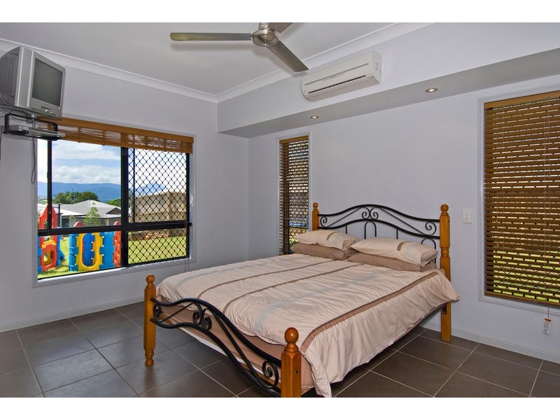 Bentley Park QLD 4869