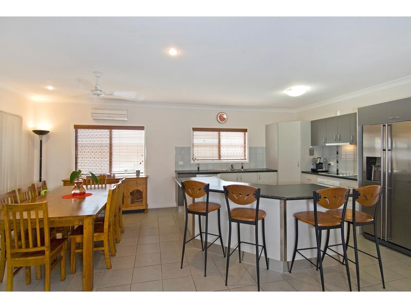 Bentley Park QLD 4869