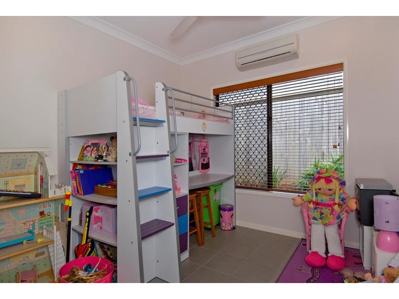 Bentley Park QLD 4869