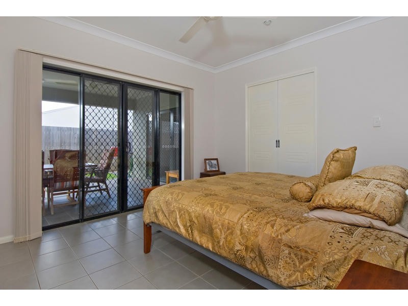 Bentley Park QLD 4869