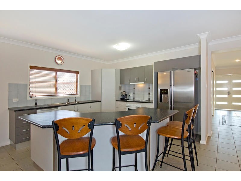 Bentley Park QLD 4869