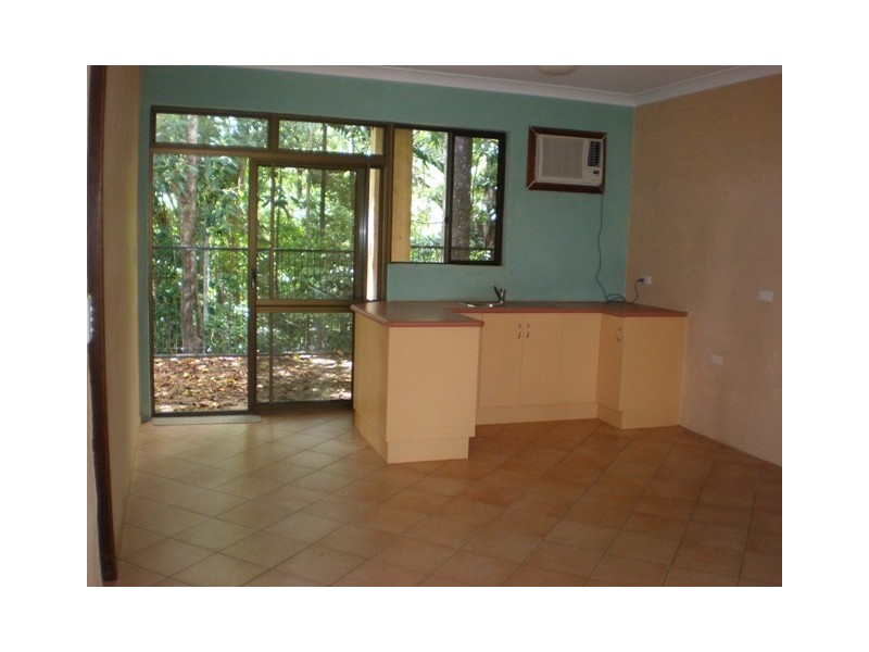 7 Crest Close, Bayview Heights QLD 4868