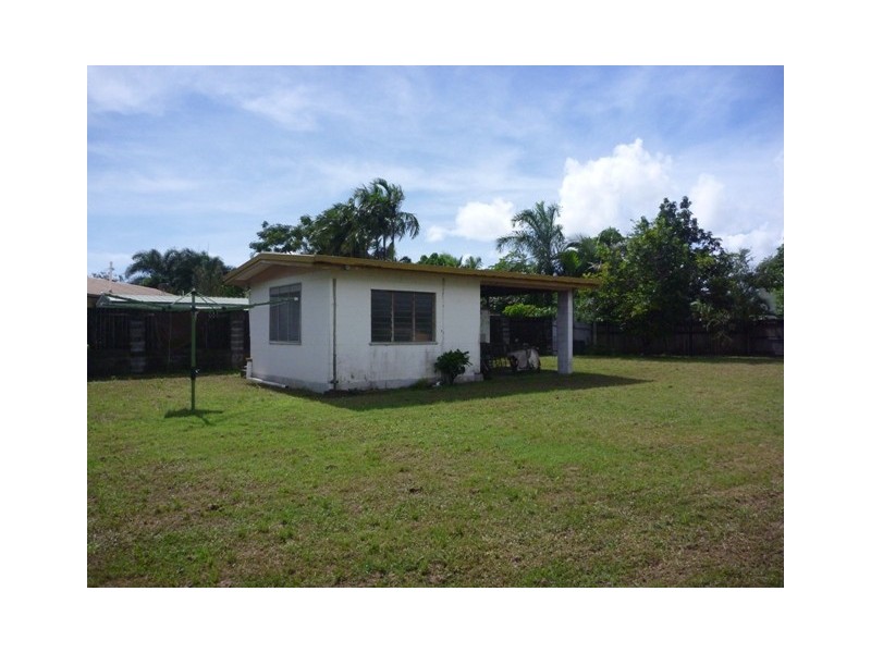 14 Brennan Street, Manunda QLD 4870