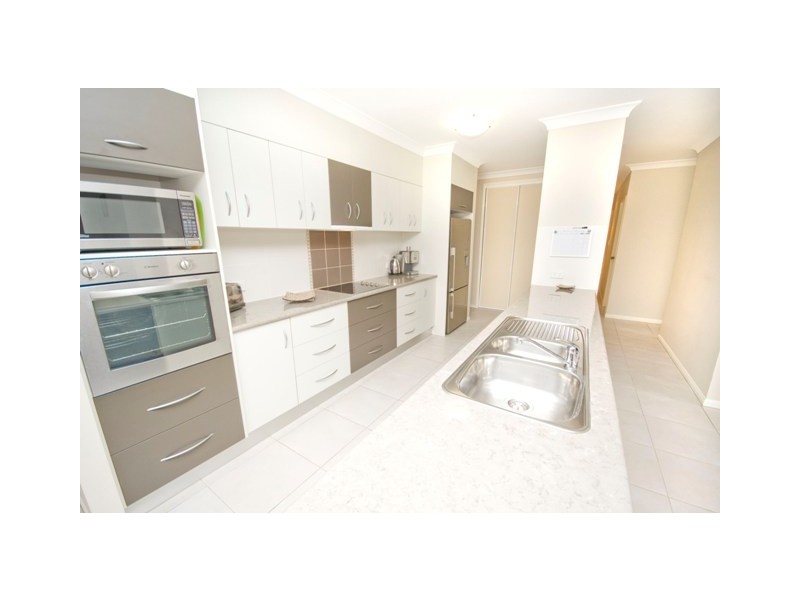 73 Fitzmaurice Drive, Bentley Park QLD 4869
