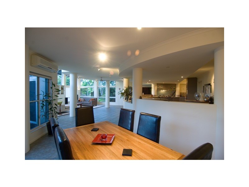 182  Hillview Crescent, Whitfield QLD 4870
