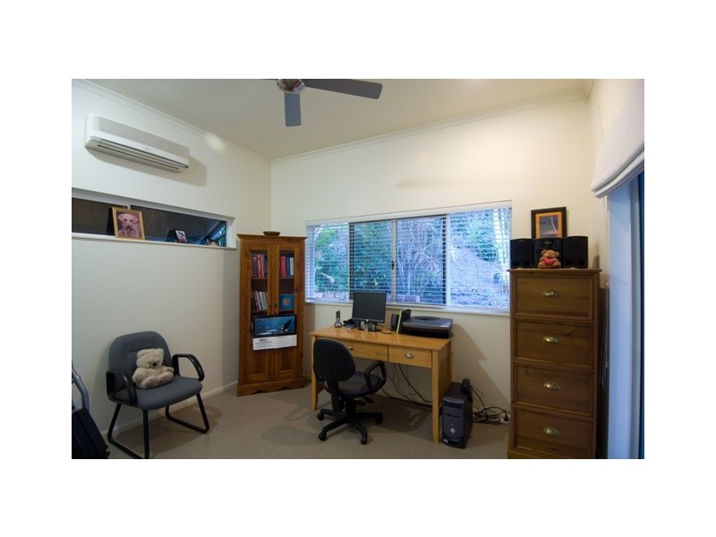 182  Hillview Crescent, Whitfield QLD 4870