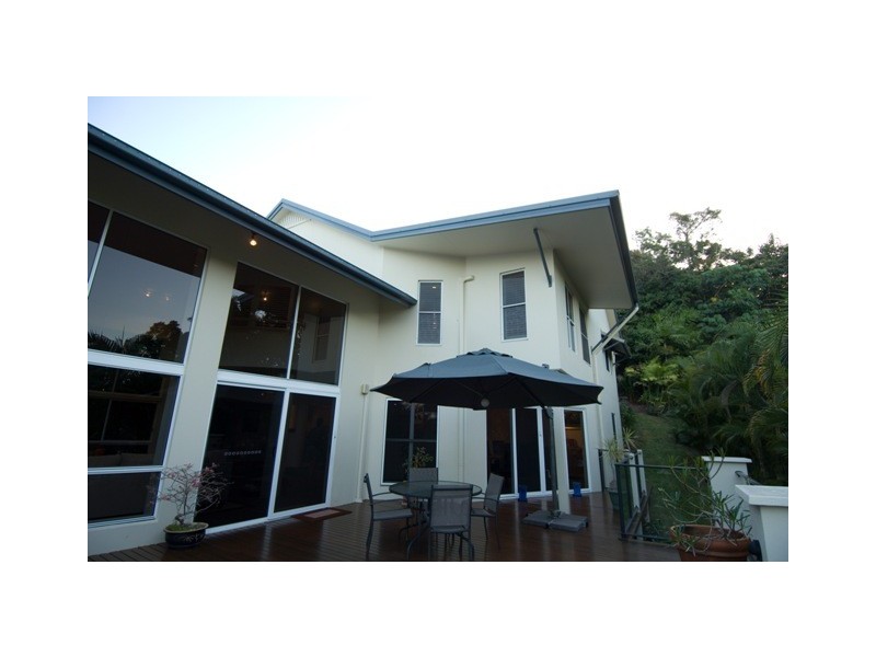 182  Hillview Crescent, Whitfield QLD 4870