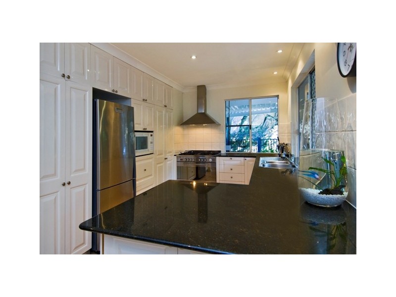140  Sydney Street, Bayview Heights QLD 4868