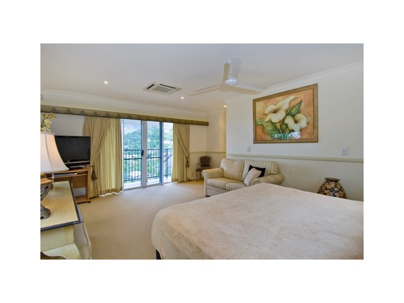 140  Sydney Street, Bayview Heights QLD 4868