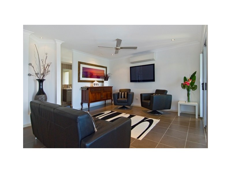 12 The Peak, Park Ridge, Cairns QLD 4870