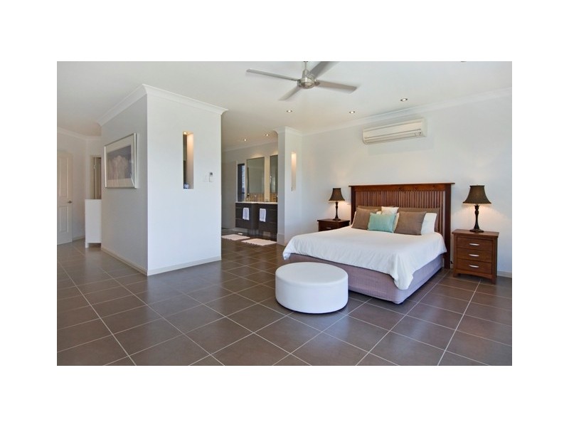 12 The Peak, Park Ridge, Cairns QLD 4870