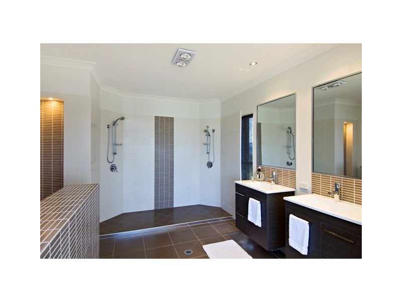 12 The Peak, Park Ridge, Cairns QLD 4870