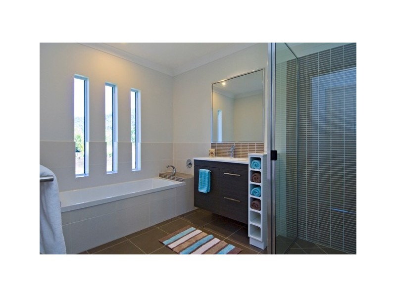 12 The Peak, Park Ridge, Cairns QLD 4870