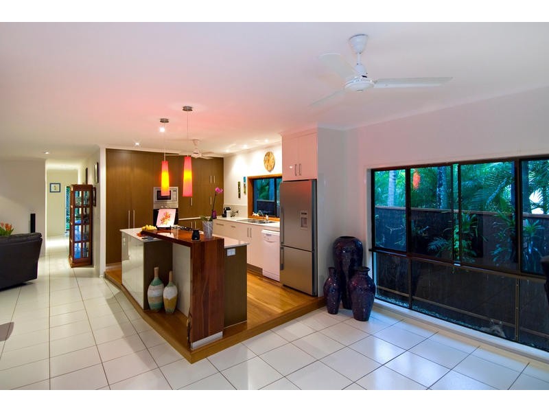 4 Kite Close, Bayview Heights QLD 4868