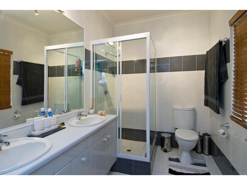 4 Kite Close, Bayview Heights QLD 4868