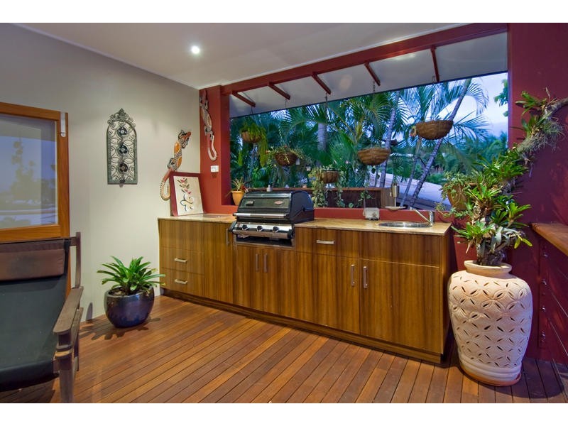 4 Kite Close, Bayview Heights QLD 4868